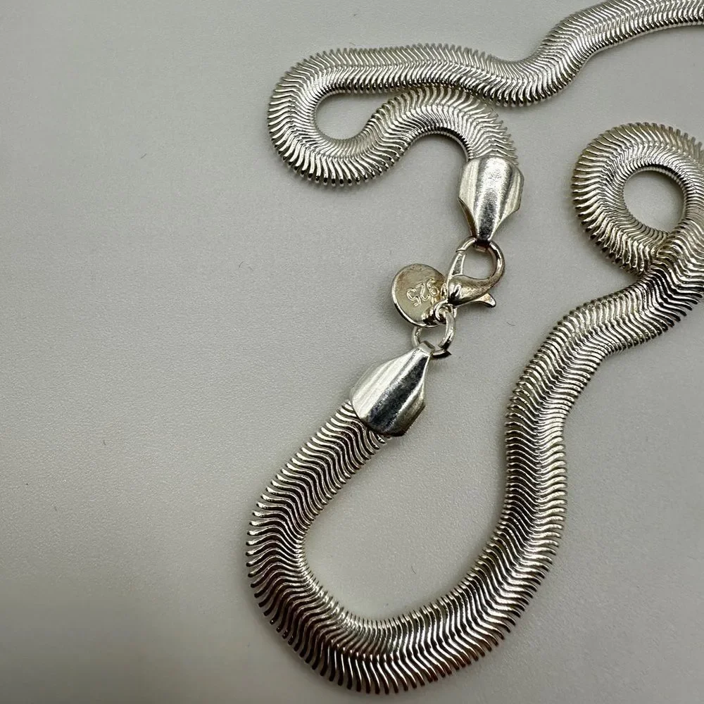 NWOT Silver‎ plated, 19” snake bone chain, 7mm thick